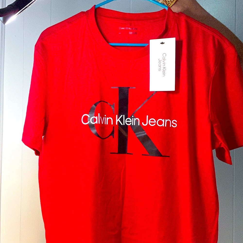 Calvin Klein size large for men color red